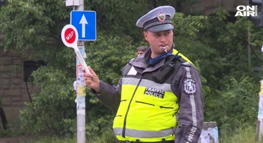 Карайте само с подходящи гуми, съветват от АПИ