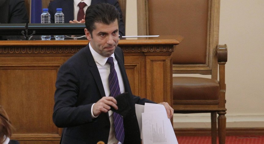 ГЕРБ срещу Петков: Опасен е за държавата, унищожава всички системи