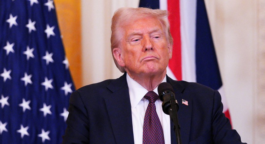 Пекин обеща ответни мерки срещу наложените ограничения.