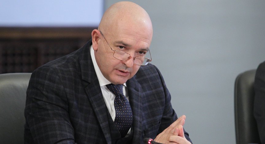 Мутафчийски: Има нарастване на случаите, смъртността е на приливи и отливи