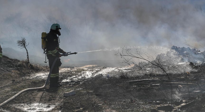 Без нанесени материални щети са възникнали 163 пожара.