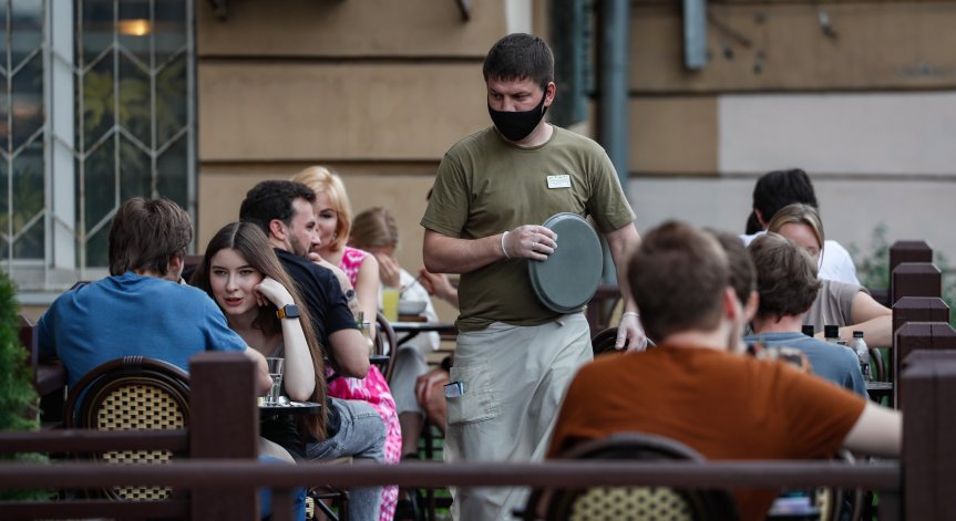 Антикоронавирусен пропуск в Москва: В ресторантите се влиза след ваксинация или прекаран Ковид-19