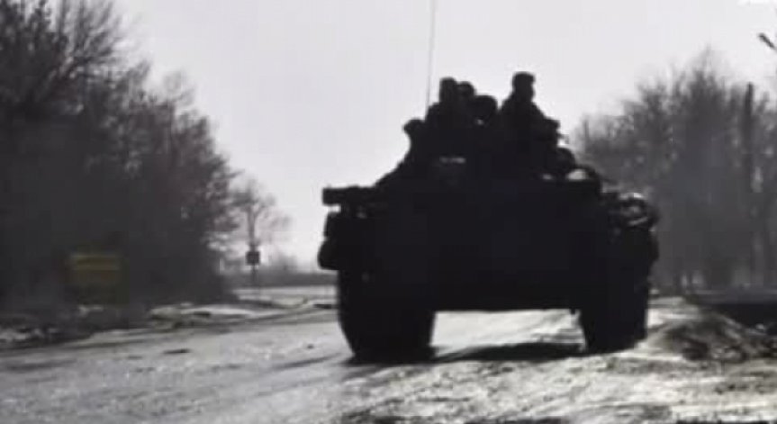 Украинските войници напускат Дебалцево