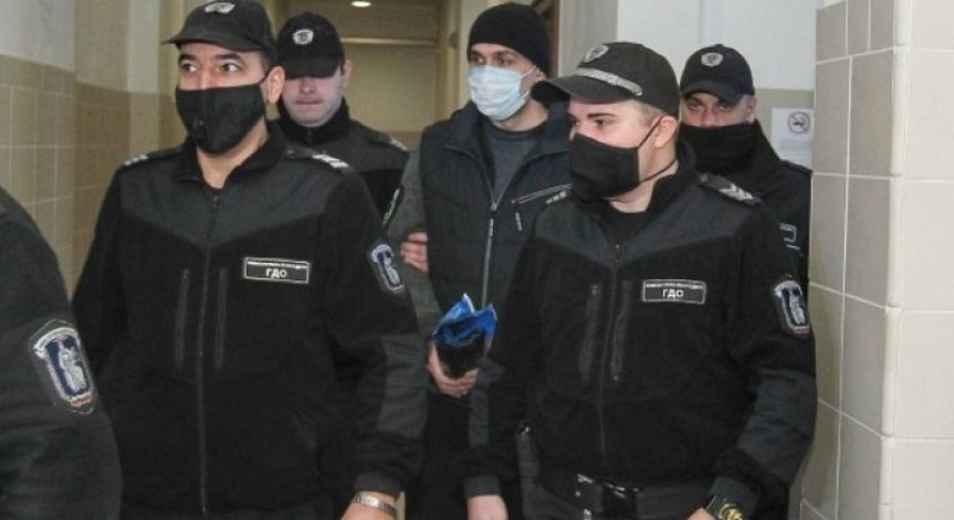 Доживотен затвор за Викторио Александров, убил жена си и дъщеря си
