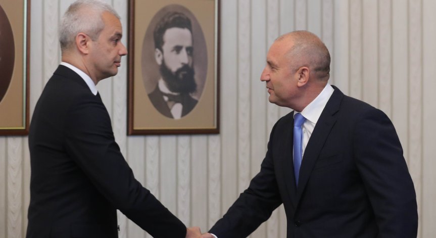 Костадинов очаква отговора на Радев.