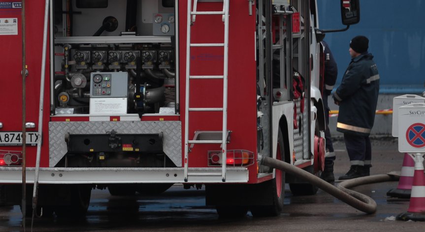 Най-вероятна причина за пожара е късо съединение.