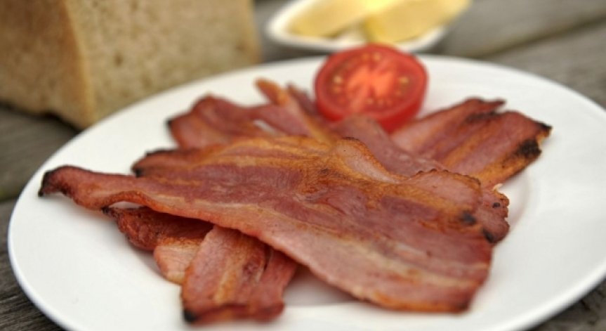 Преработените меса като бекон, колбаси и шунка причиняват рак