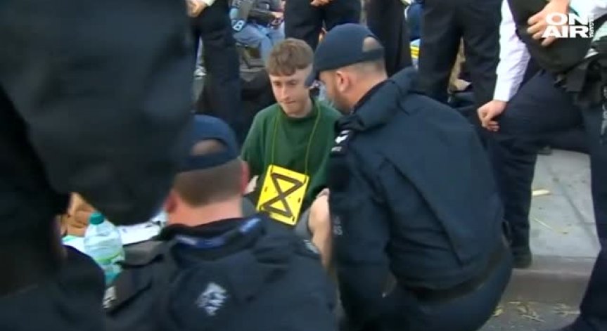 Над 1000 са арестуваните екоактивисти от протестите в Лондон