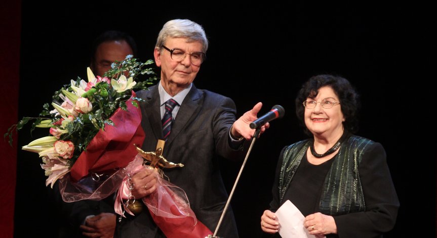 На 84 години почина актьорът Васил Стойчев