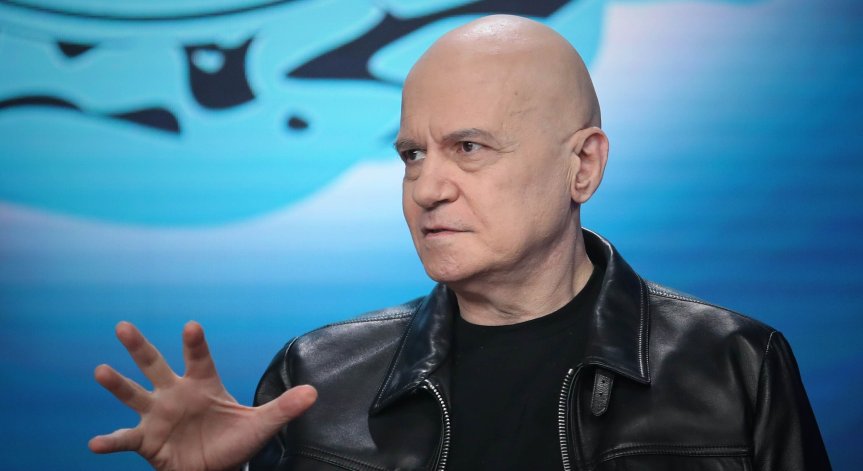 Трифонов с гневен пост: Държавата ни е разграден двор, това правителство е съставено от аматьори