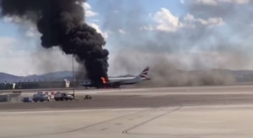 14 души с леки наранявания след като самолет на British Airways се запали на летище в Лас Вегас