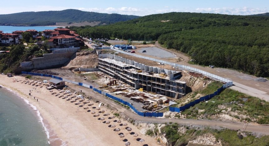 Строежът на плажа Алепу официално се разследва от прокуратурата