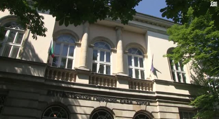 Прецедент: Гимназия в Русе даде на съд план приема за града