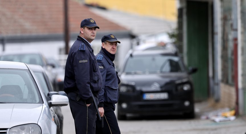 Инцидентът е станал около 15 часа вчера, а специалните части са пристигнали на място едва около полунощ.