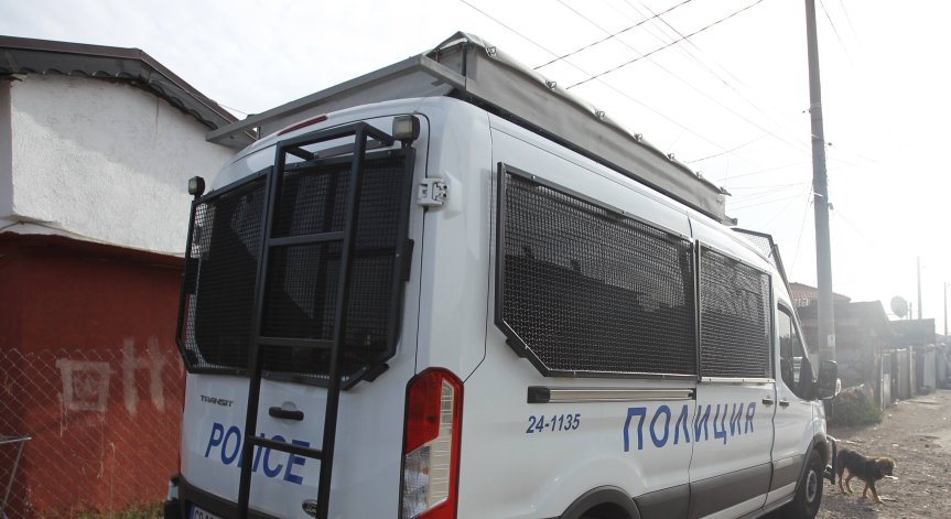 Седем души са задържани при спецакция в Плевенско