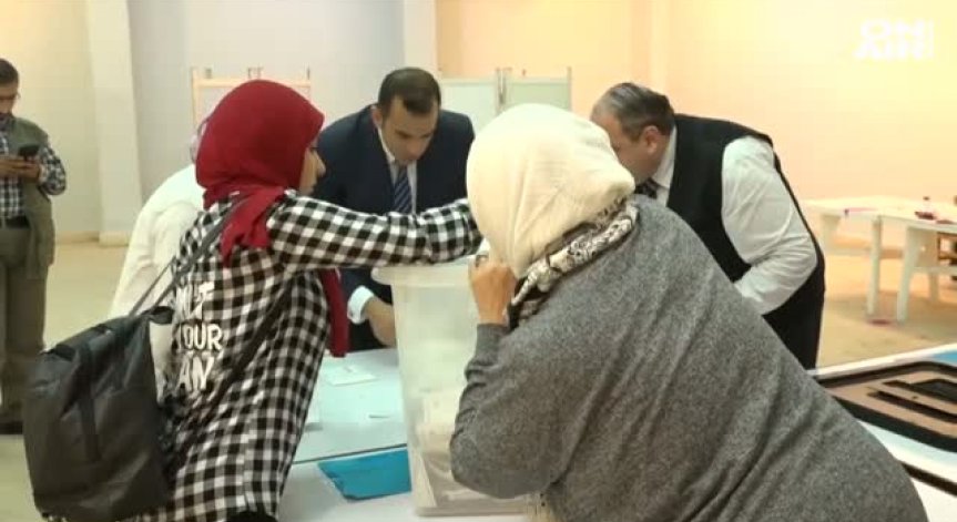 Абдел Фатах ас Сиси води на президентските избори в Египет