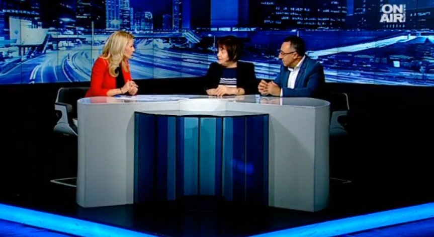 Спират социалните помощи за година, ако детето не е в клас 5 учебни часа