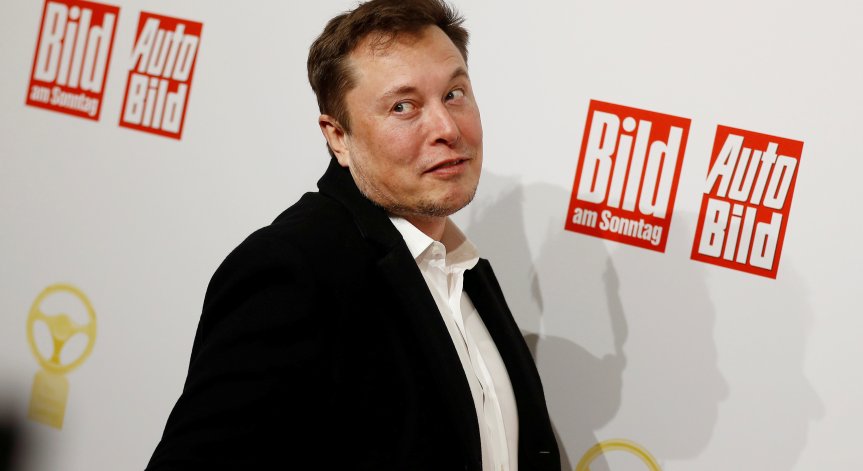 Мъск със състояние от 20 млрд. долара, но нямал кеш