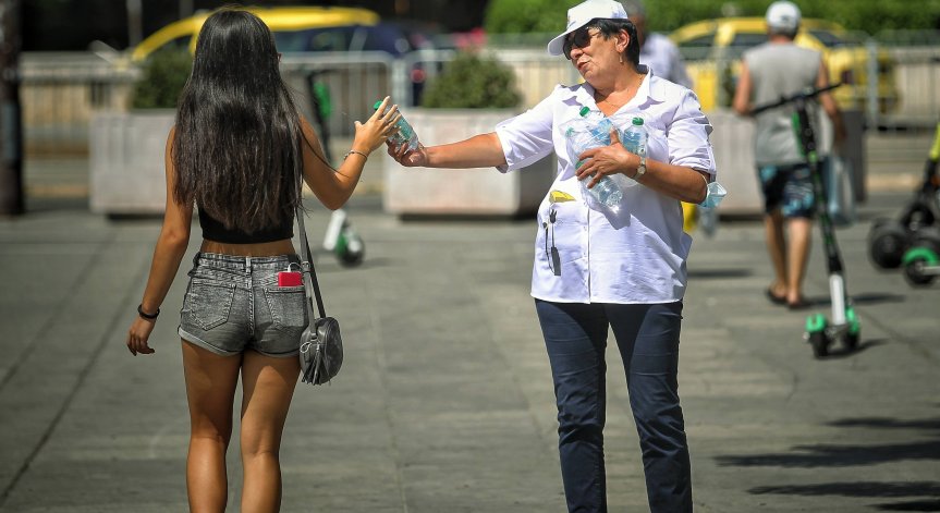 Слънчева и гореща събота, на места ще превали краткотраен дъжд