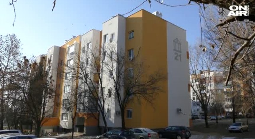 65-годишен мъж наръга фатално 25-годишната си съпруга в Стара Загора