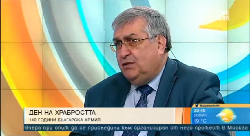 Близнашки: Всички мъже трябва да минават военна служба