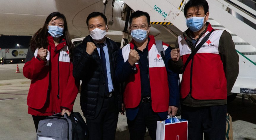 Китай: Военни на САЩ донесоха коронавируса в Ухан