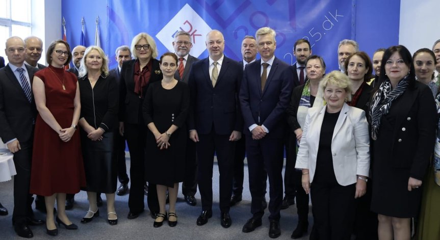 Желязков запозна посланиците от ЕС с готовността на България за еврото