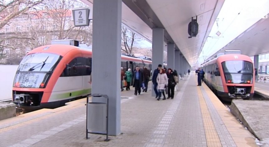 С влак от Пазарджик до Троян, 152 км за 15 часа