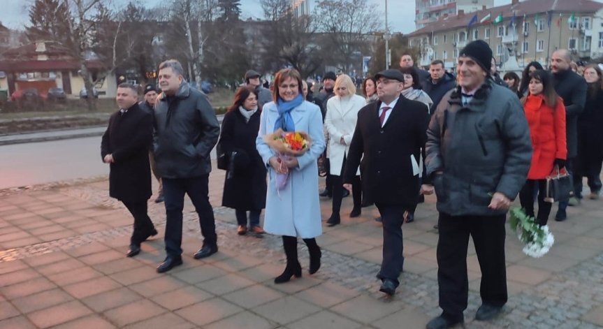 Нинова в Разград: Цена от 6 лв. за водата е абсолютно непосилна