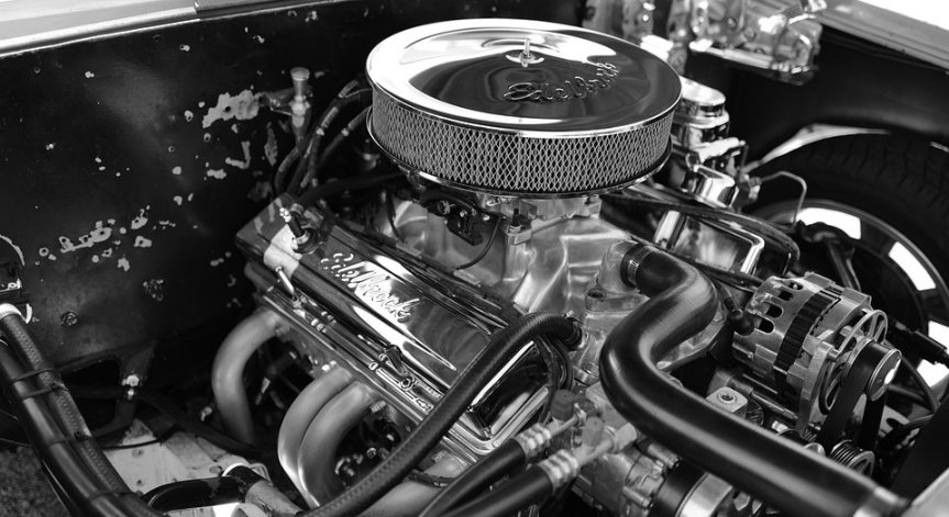 Колко ще издържи колата, ако не сменяме маслото в двигателя?