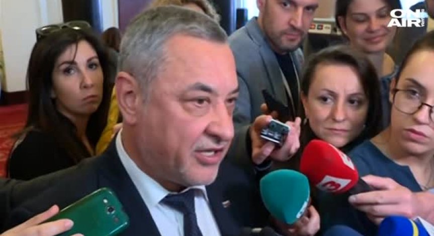Партията на Валери Симеонов се готви за самостоятелно явяване на евровота