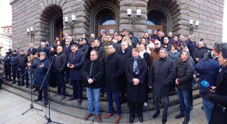 ГЕРБ: Покушение срещу българската демокрация, работим за предсрочни избори