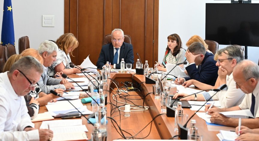 Разбраха се за минималната работна заплата, от 4 индикатора ще зависи размерът ѝ