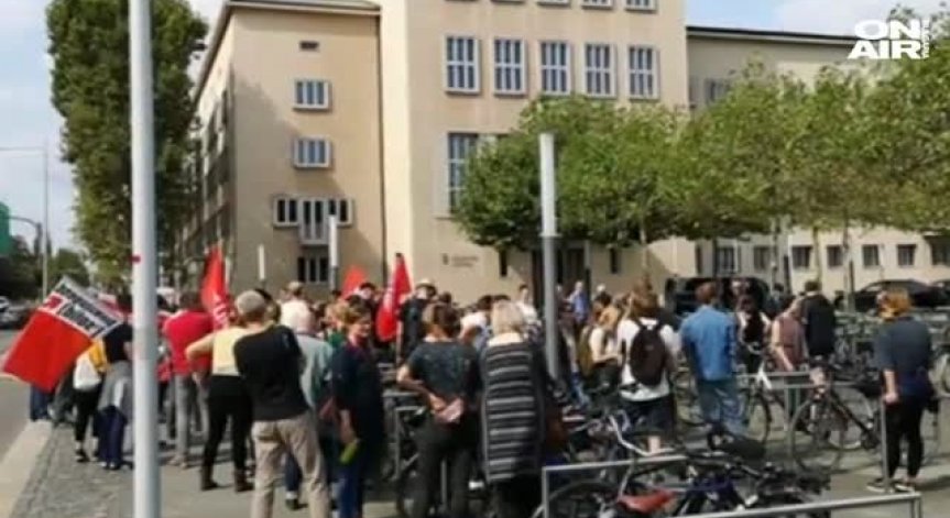 Масови протести в Дрезден против миграцията - до сблъсъци не се стигна