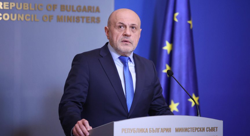 Трябва да бъде направен анализ на всички проекти, каза Дончев.