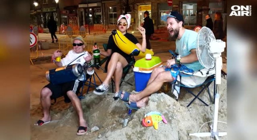 20 градуса през март в София: Столичани отидоха на плаж на Графа