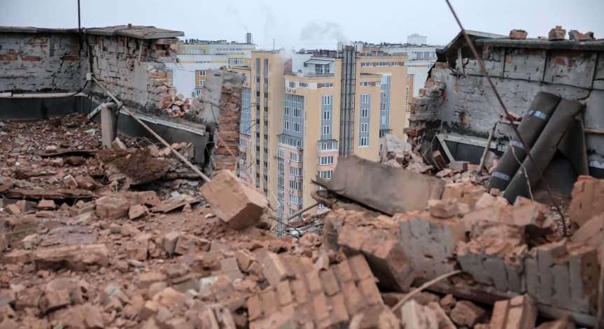 Русия удари с ракети Харков и Лвов, избухнаха експлозии