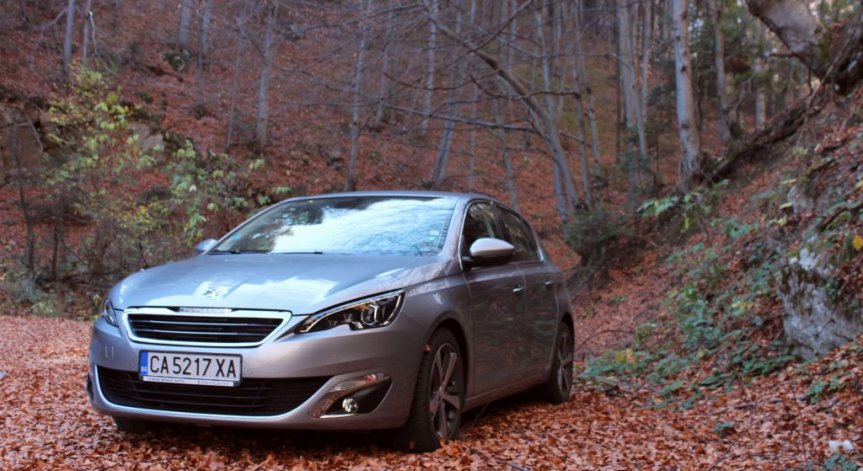 Спасителен пояс: караме новото Peugeot 308