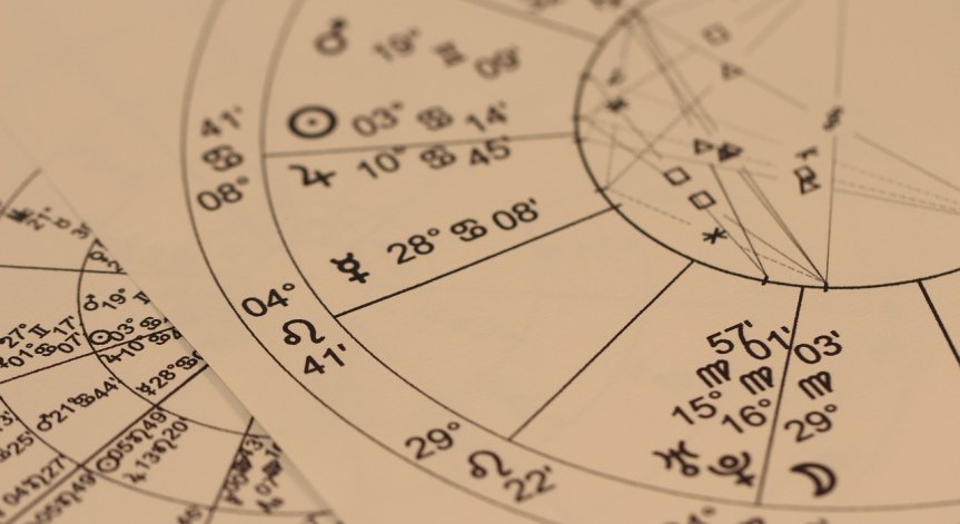 Важни стъпки в кариерата, любов и пари - какво очаква зодиите в сезона на Козирога?