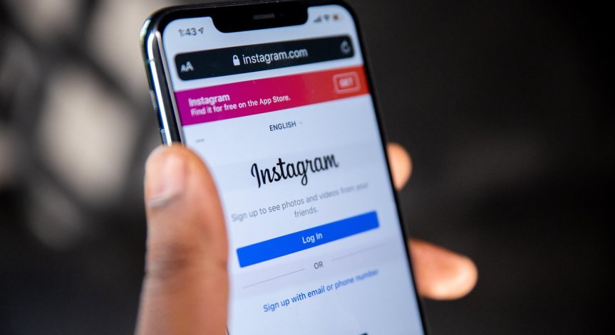 Изтриха над 750 000 профила във Facebook и Instagram на непълнолетни в Австралия