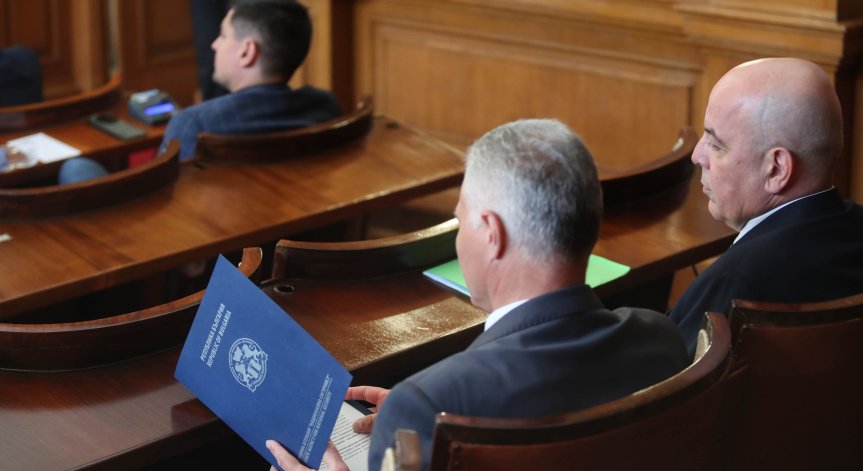 Комисията по конституционни въпроси ще заседава за първи път