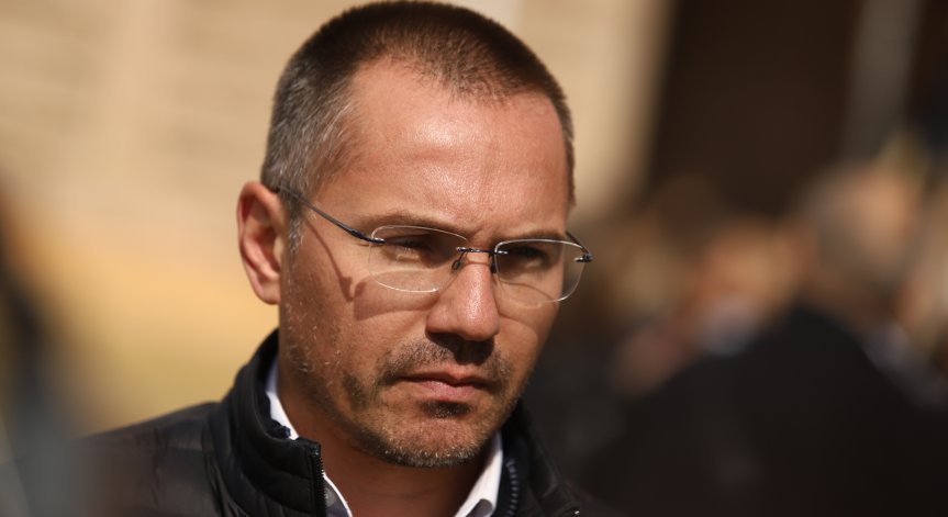 Джамбазки след женския протест: Хомо, транс, би, не сте сестри, защото не сте жени