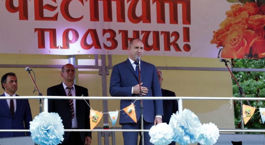 Радев: Трябва да се подобри свързаността с Гърция и всички граници активно да се използват