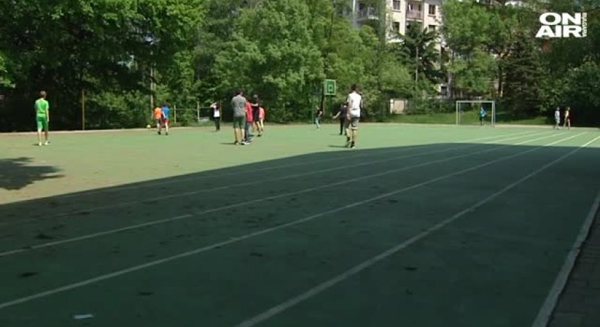 Бягане за нова тенис маса - или как деца помагат на деца...