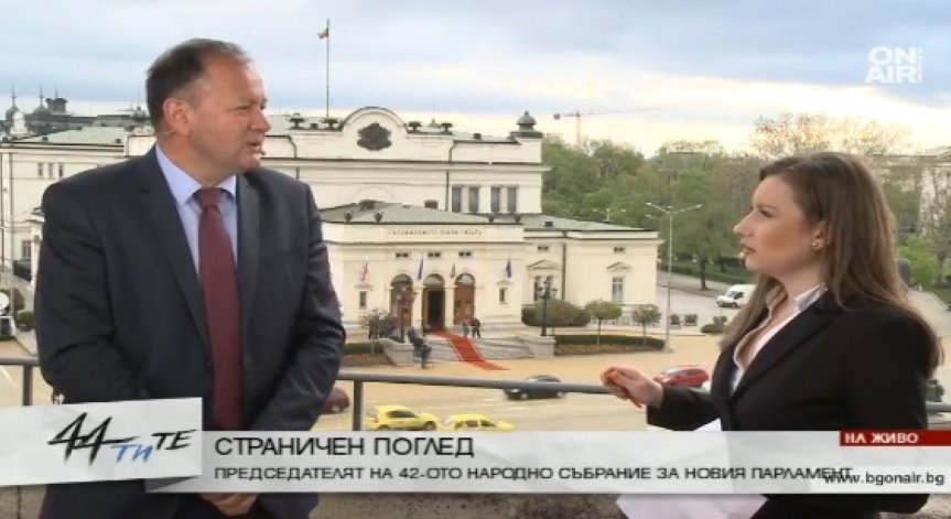 Михаил Миков: Правят се опити да се избегне разговорът за пътя на БСП