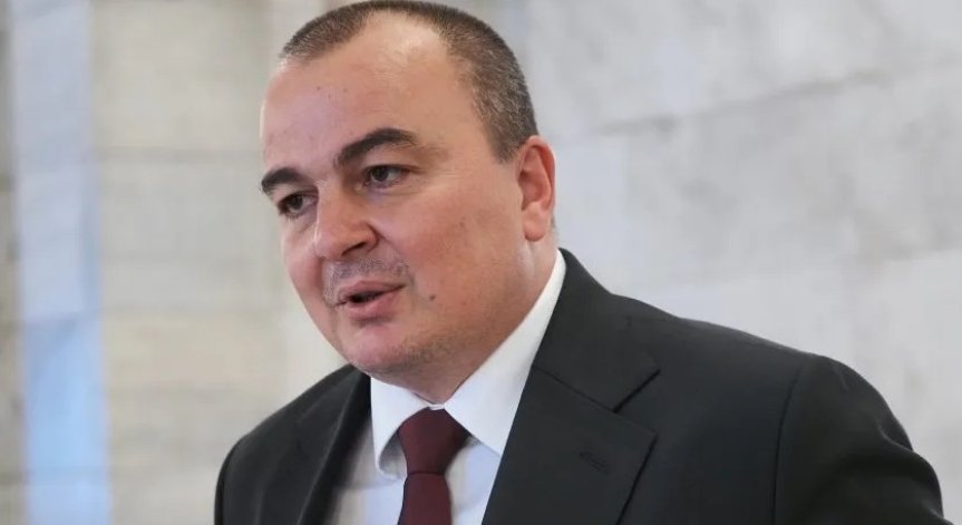 Абровски: Амбицията ни е да изплатим 30% авансово обвързаната подкрепа още в началото на есента