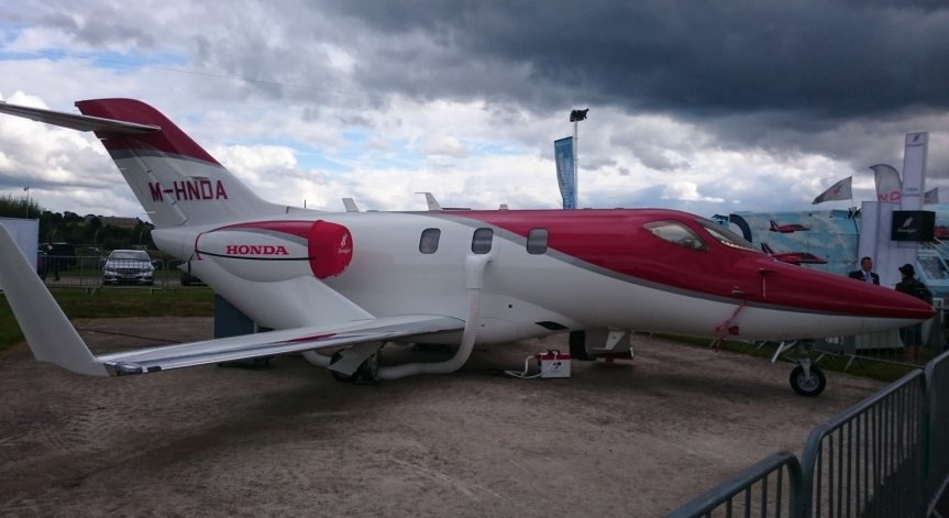 Авиошоу: Honda и тест пилот на Bombardier C100