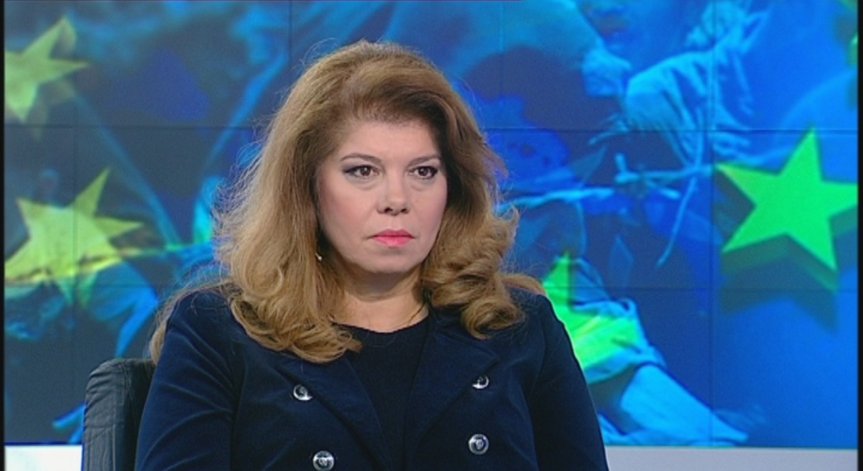 Ил. Йотова: Гърция не може да взема отпечатъци от мигрантите на този етап