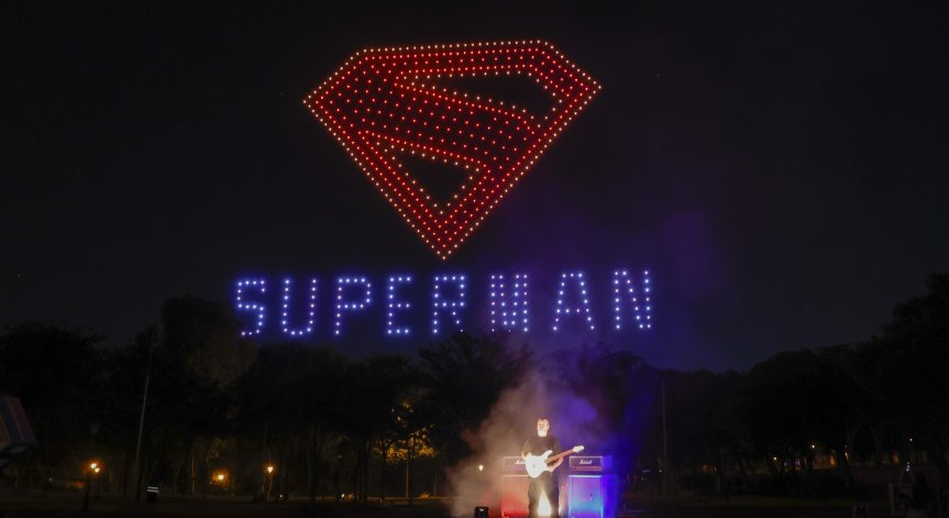 За За две седмици филмът е генерирал 406,8 млн. долара.