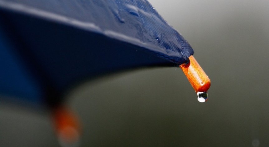 Не забравяйте чадърите - оранжев код за обилни дъждове е в сила за 12 области